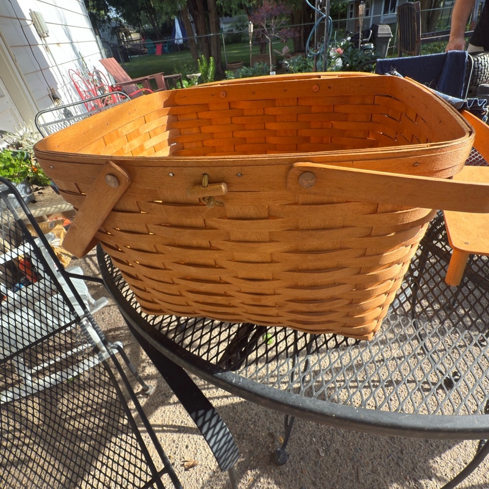 Approved by Yogi Bear-Vintage Longaberger Picnic Basket 1995 - Picture 5 of 14